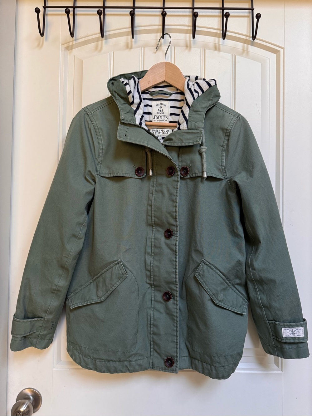 Joules Coast Waterproof Jacket in Laurel (Sage Green). Size 8